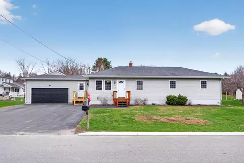 6 Lemay Ave, Lewiston, ME 04240