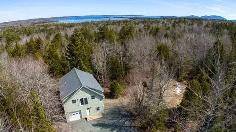 39 Needles Eye Rd, Lamoine, ME 04605