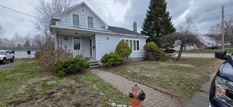 16 Western Ave, East Millinocket, ME 04430