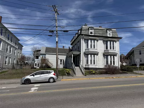 350 Main St, Biddeford, ME 04005