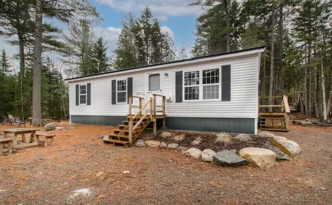 327 Elm St, Machias, ME 04654