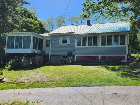 14 Getchell St, Bath, ME 04530