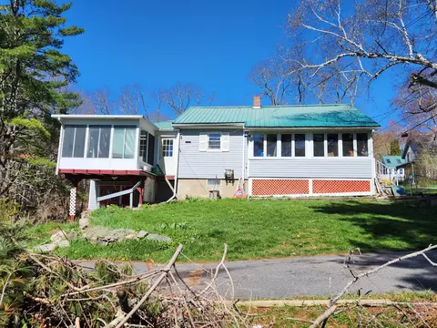 Exterior - 14 Getchell St, Bath, ME 04530 photo 5 of 14