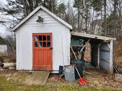 Exterior - 14 Getchell St, Bath, ME 04530 photo 13 of 14