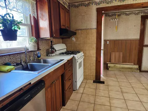 Kitchen - 14 Getchell St, Bath, ME 04530 photo 2 of 2