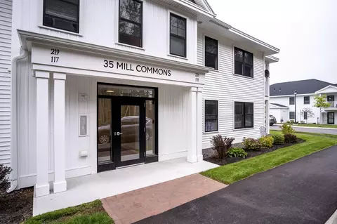 35 Mill Commons Dr #118, Scarborough, ME 04074