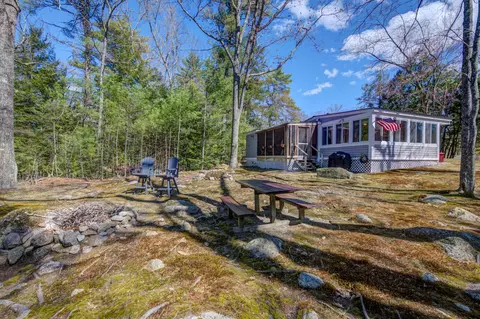 961 N High St, Bridgton, ME 04009