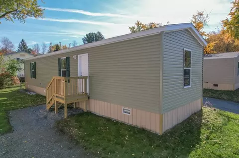 16 Shadow Ln, Holden, ME 04429