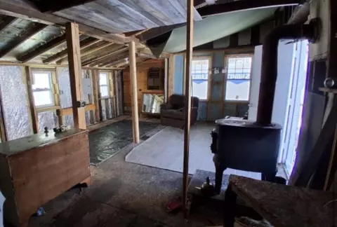 77 Red Ledge Rd, Dixfield, ME 04224