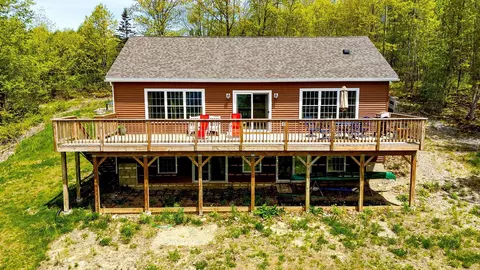 76 Kenney Dr, Bucksport, ME 04416