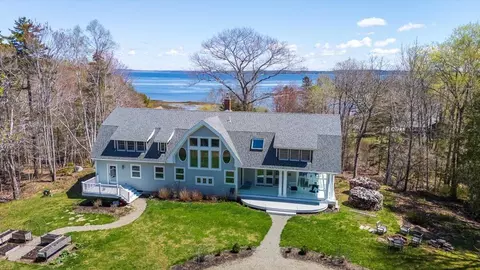 135 Rebel Hill Rd, Islesboro, ME 04848
