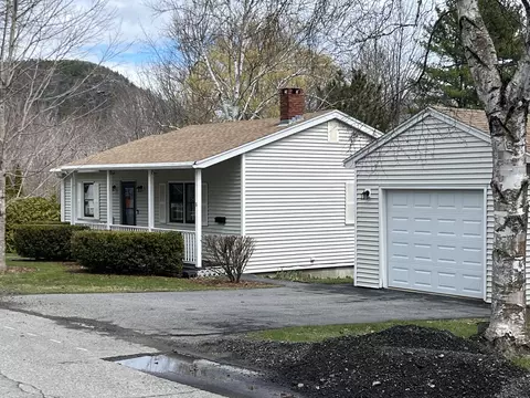 5 Rawson Ave, Camden, ME 04843