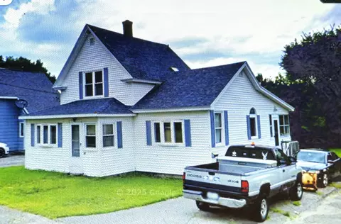 499 Aroostook Ave, Millinocket, ME 04462