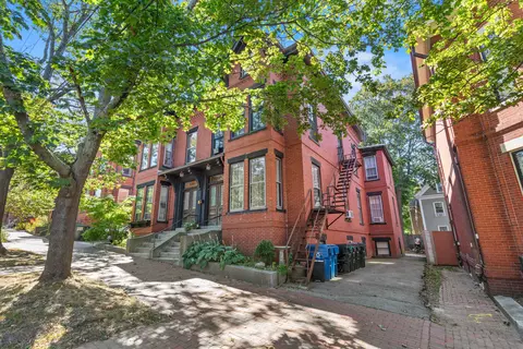 240 State St #4, Portland, ME 04101