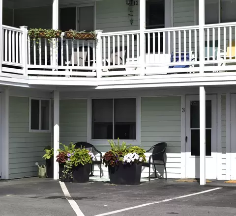 7 Bay Ave #3, Old Orchard Beach, ME 04064