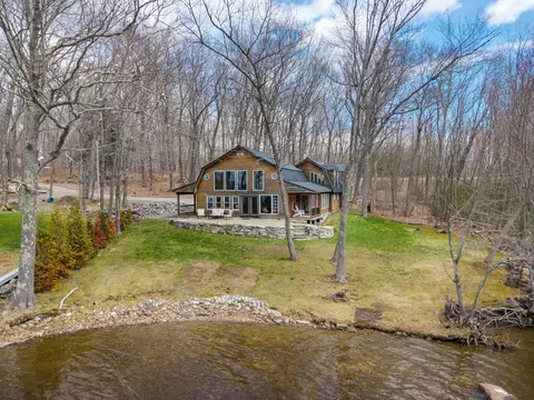 20 Spring Cove Ln, Gardiner, ME 04345