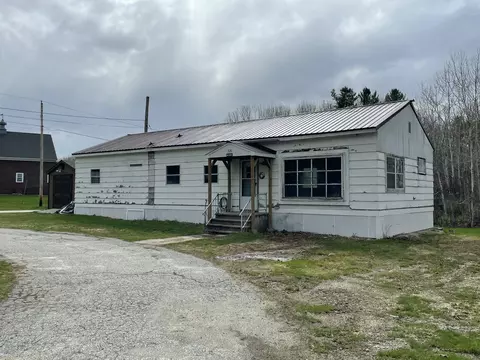 1120 Lewiston Rd, New Gloucester, ME 04260