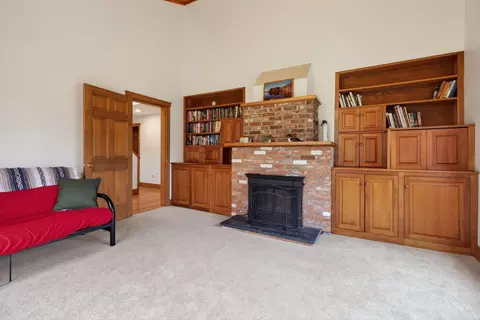 Living - 556 Main St, Wayne, ME 04284 photo 4 of 11
