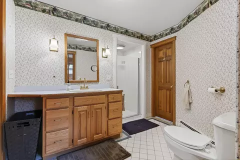 Bath - 556 Main St, Wayne, ME 04284 photo 5 of 5