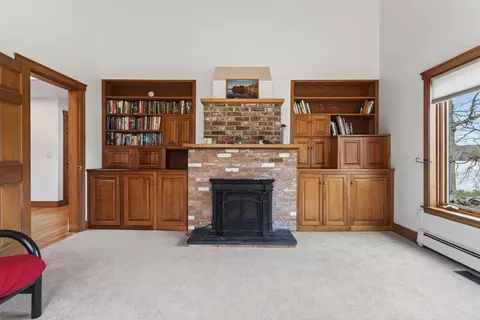 Living - 556 Main St, Wayne, ME 04284 photo 5 of 11