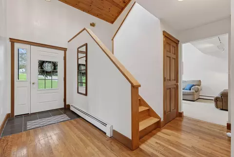 Entry Way - 556 Main St, Wayne, ME 04284 photo 2 of 5