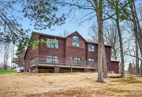Exterior - 556 Main St, Wayne, ME 04284 photo 4 of 25