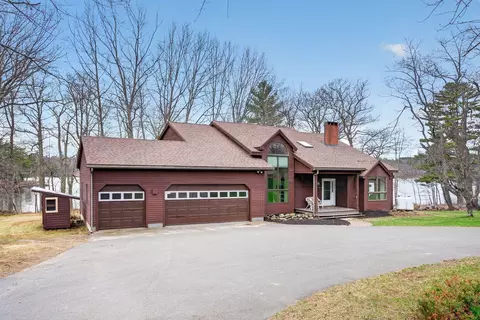 Exterior - 556 Main St, Wayne, ME 04284 photo 2 of 26