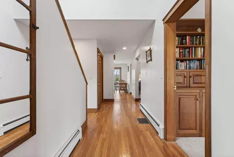 Entry Way - 556 Main St, Wayne, ME 04284 photo 1 of 5