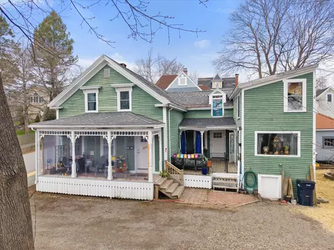 15 Grant St, Bangor, ME 04401
