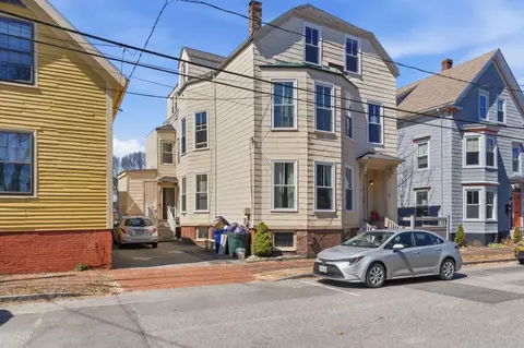 95 Gray St, Portland, ME 04102