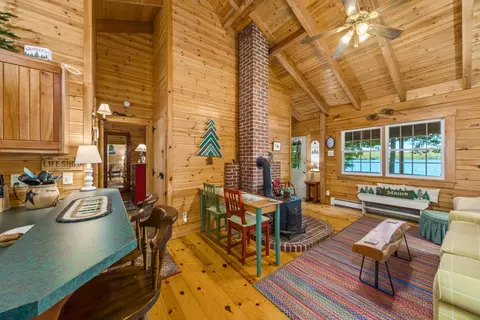 73 Woodard Rd, Augusta, ME 04330