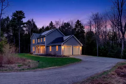 31 Jackson Blvd, Freeport, ME 04032