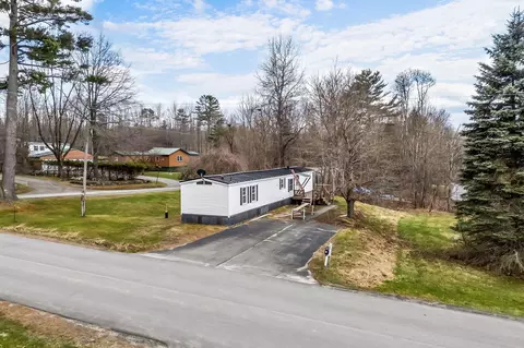 51 Pooler Ave, Skowhegan, ME 04976