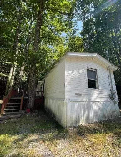 62 Squire Ct, Winthrop, ME 04364