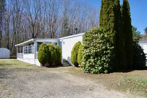 68 Poplar Park Dr, Wells, ME 04090