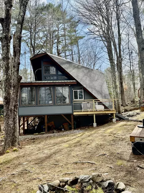 47 Point Ln, Norway, ME 04268
