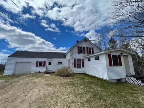 17 Rim Rd, Milbridge, ME 04658