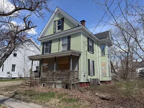 299 Essex St, Bangor, ME 04401