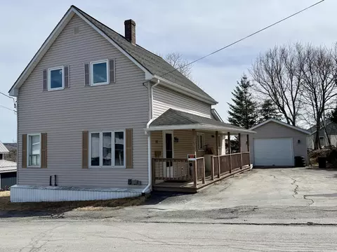 92 N 4th Ave, Madawaska, ME 04756