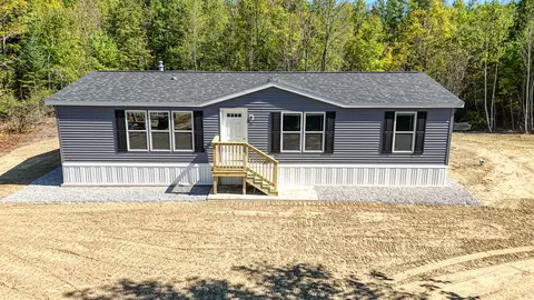 629 Russell Rd, Madison, ME 04950