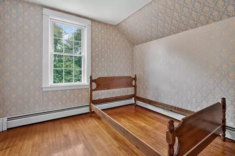 Bedroom - 346 Penobscot Ave, Millinocket, ME 04462 photo 1 of 6