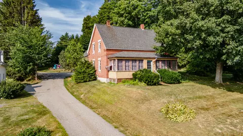 11 Cobbossee Ave, Gardiner, ME 04345
