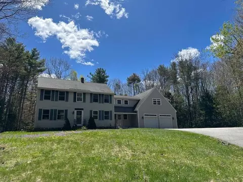 350 Hillside St, Yarmouth, ME 04096
