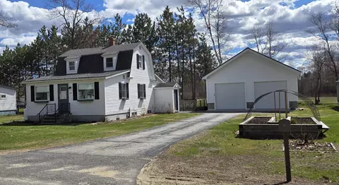 38 North St, Dixfield, ME 04224