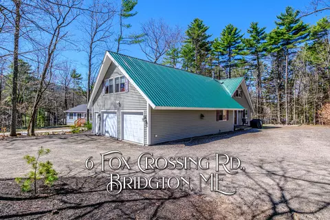 6 Fox Crossing Rd, Bridgton, ME 04009