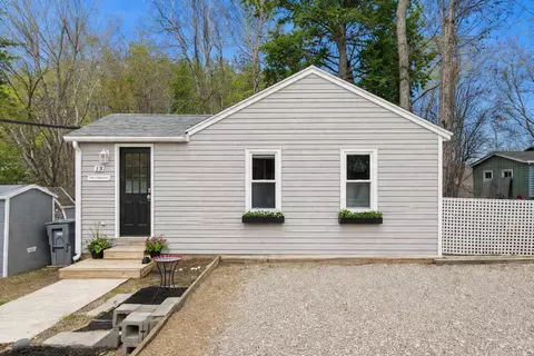 13 Highland Ave, Cumberland, ME 04021