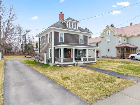 36 Green St, Houlton, ME 04730