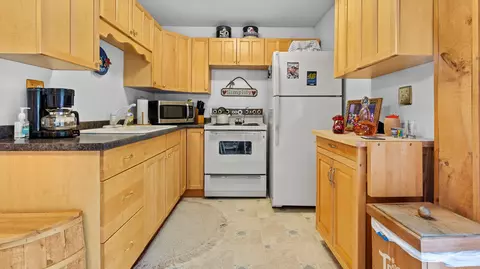 Kitchen - 139 Five Rd, Carmel, ME 04419 photo 5 of 6