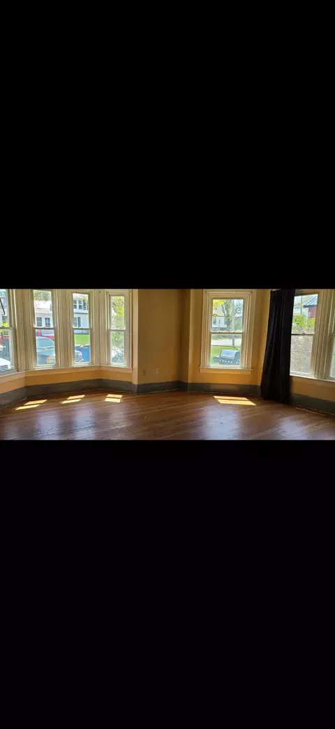 10 Monroe Hwy, Brooks, ME 04921