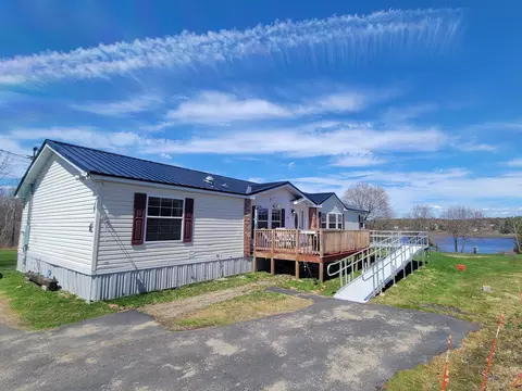 950 Main St, Calais, ME 04619